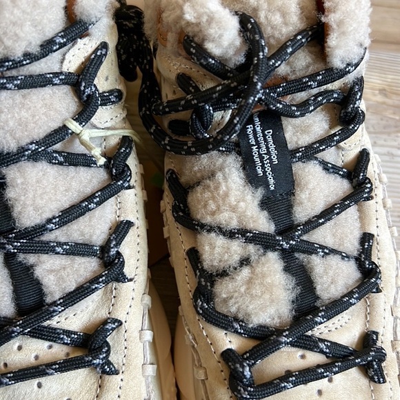 Free People Flower Mountain Everest Shearling Sneakers  Morican Beige NWT - Picture 8 of 15